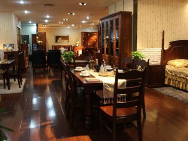 如何給實木家具選擇合適的“化妝品”?